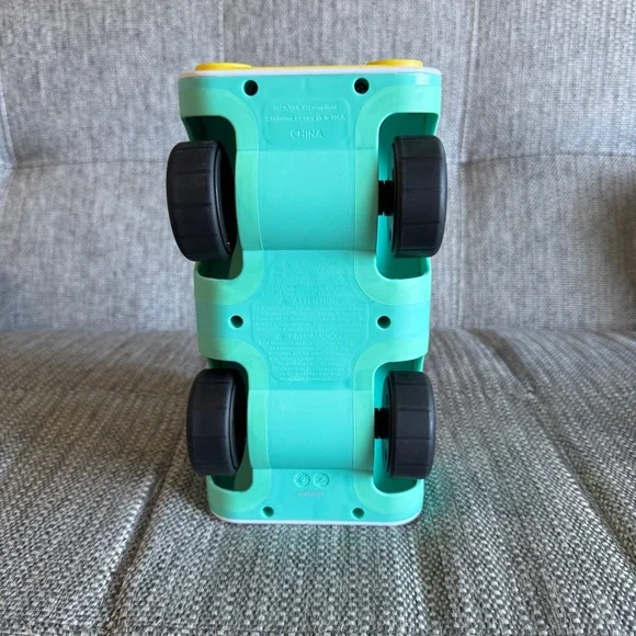 Lovevery Bus - Picture 6 of 6